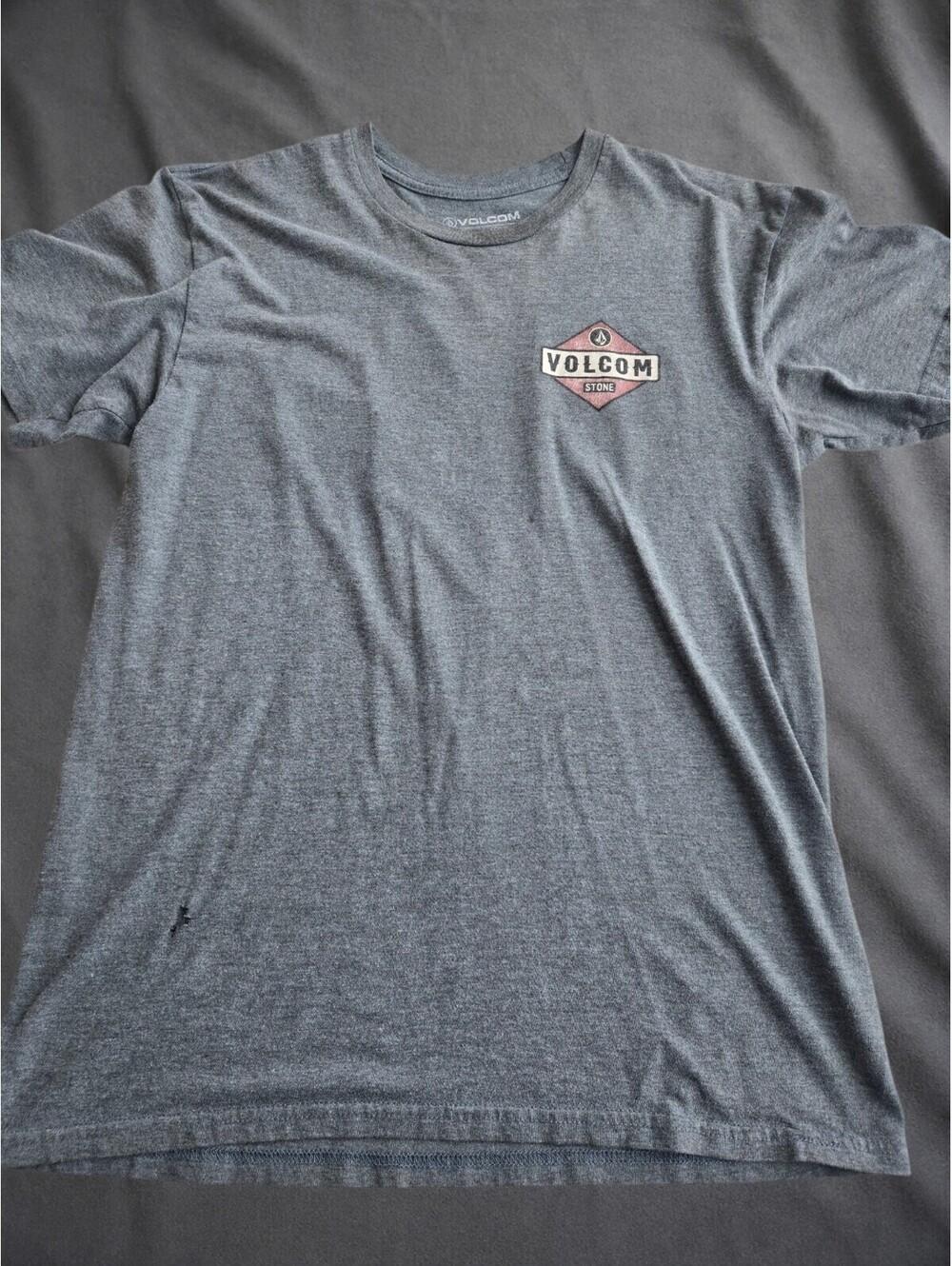 3 Volcom, Hurley and vans bundle Men's T-Shirt Medium